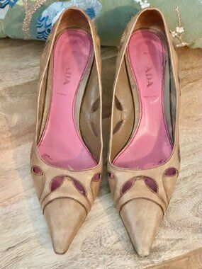 Prada Vintage Cutout Heels Tan Pointed Toe Pumps EU 38 Leather Designer